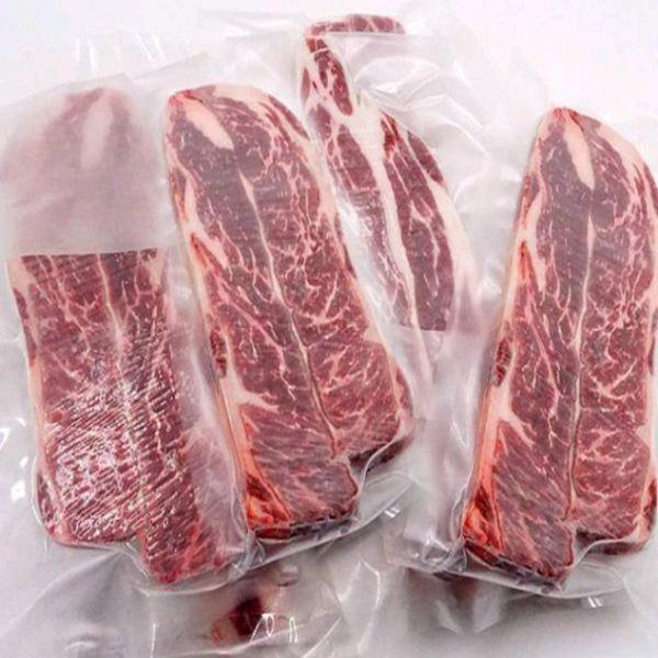 Sacchetti in pellicola termoretraibile in plastica alimentare PVDC per il confezionamento di carne