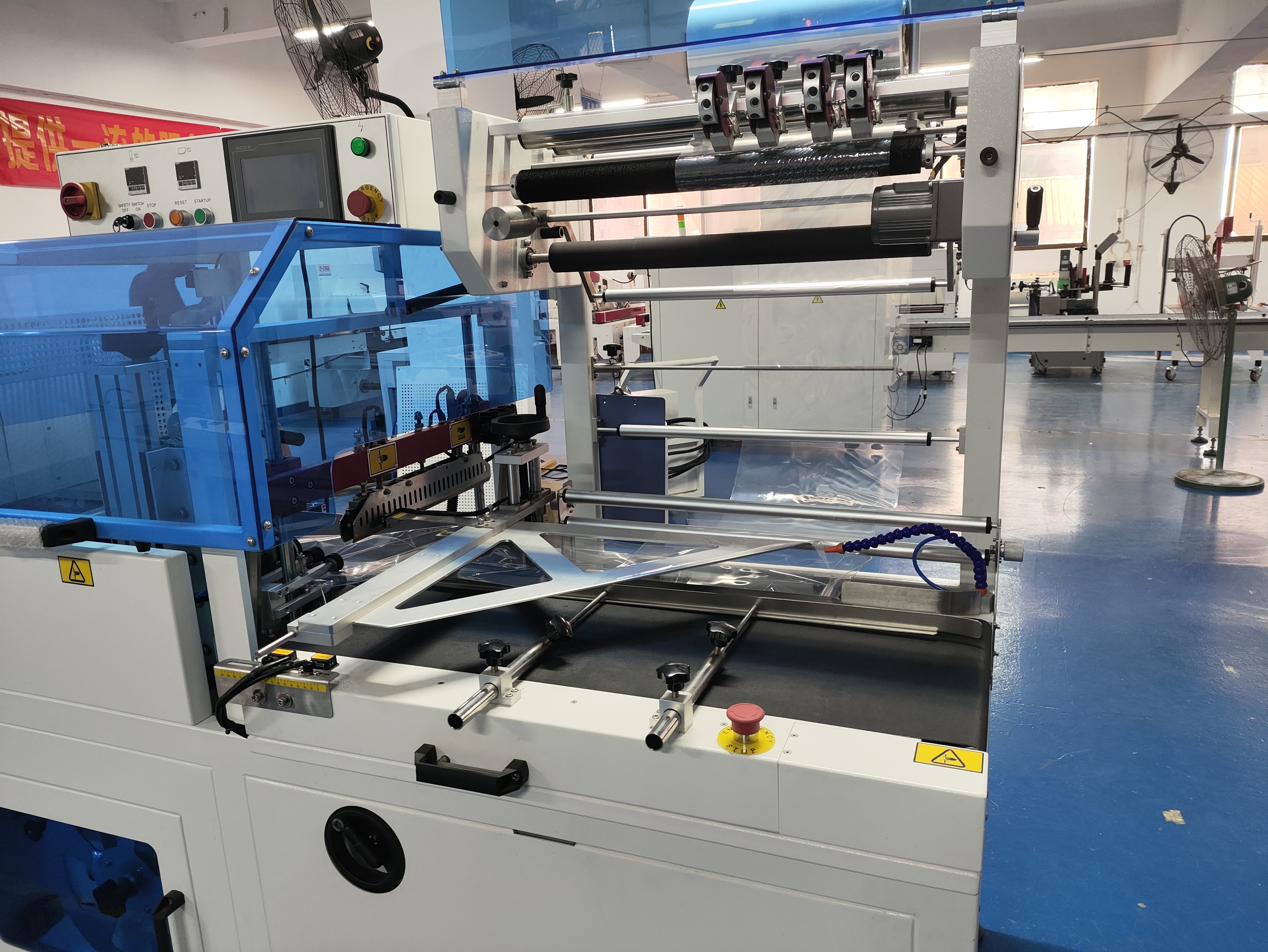 Macchina avvolgente per il rimpasto di sigillatura a L-bar per imballaggi automatici di film in plastica